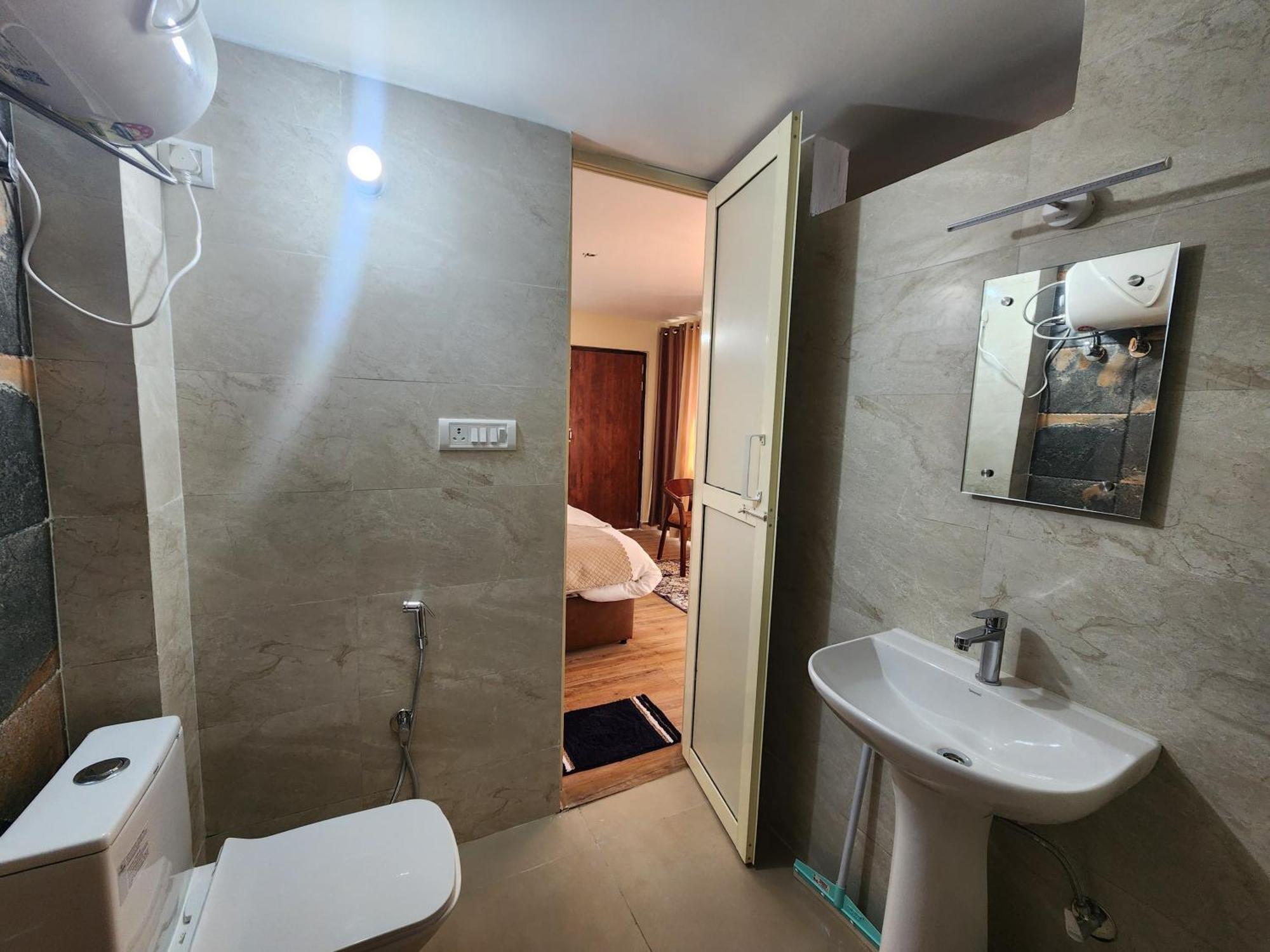 Mountain Golden Ray Apartamento Mukteshwar Exterior foto